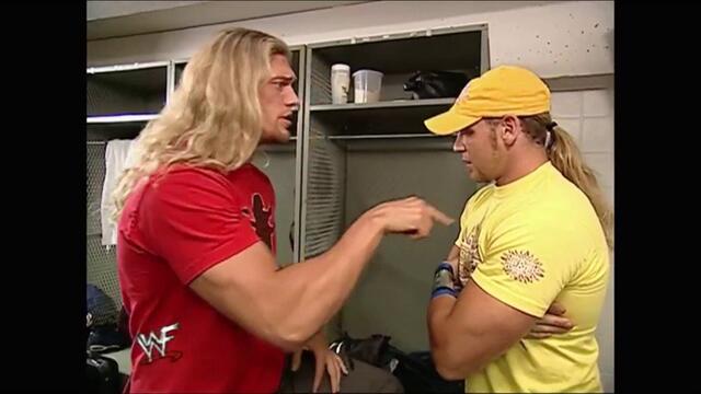 Edge,Christian backstage (Raw 04.06.2001)