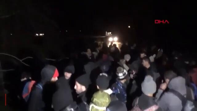 Гърция мигранти минават границата на спринт нощем (видео) 29.02.2020 - Άνοιξε τα σύνορα ο Ερτογάν.
