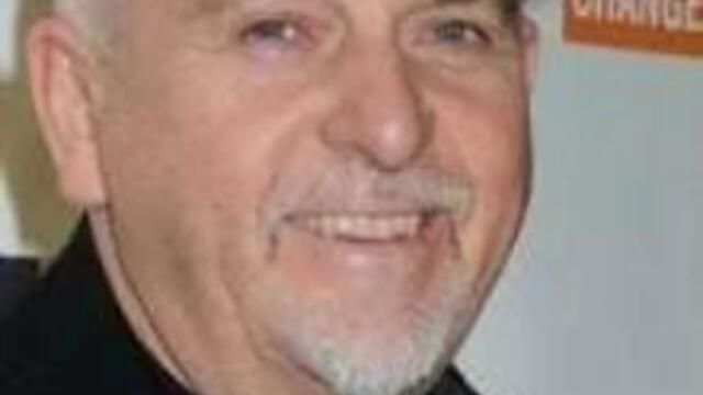 Peter Gabriel - While The Earth Sleeps