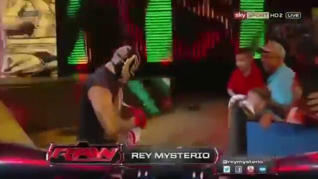 WWE: Син Кара и Рей Мистерио срещу Коуди Роудс и Тенсай