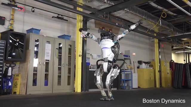 Роботът Atlas на Boston Dynamics
