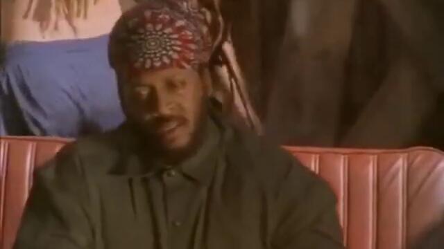Ini Kamoze - Here Comes The Hotstepper (HQ)