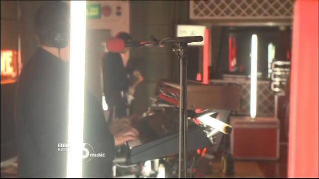 Heaven 17 - (We Don't Need This) Fascist Groove Thang
