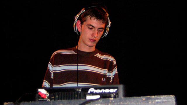 Warrior Queen - Almighty Father (Skream remix)