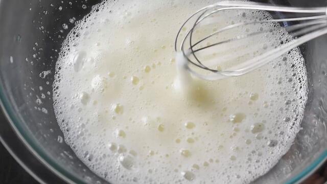 CLOUD BREAD ☁️ 🍞 with only 3 Ingredients | Tiktok Trending | Mrs. Bake