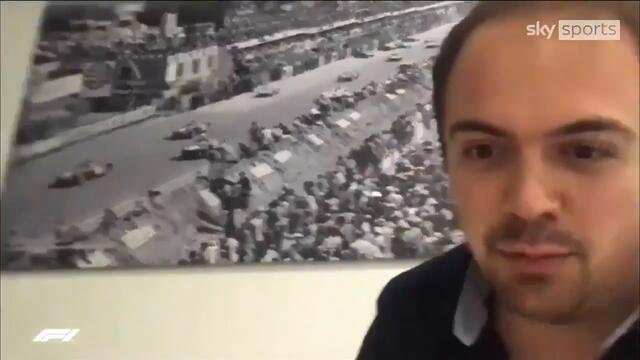 Sebastian Vettel asks Luke Smith about artwork in the Autosport office