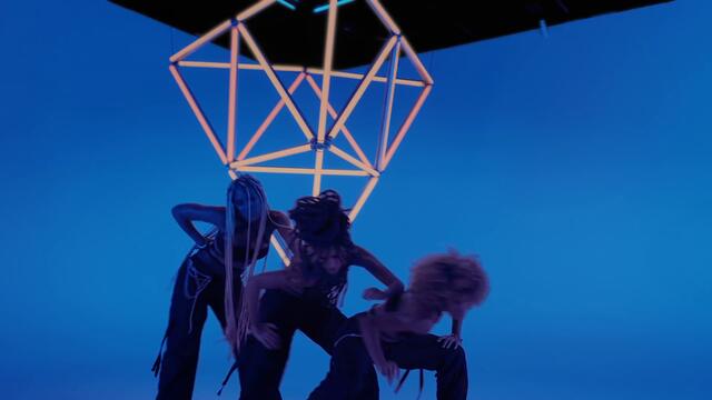 CALMA CARMONA - VIBRA (Official Music Video)