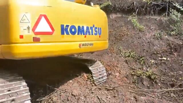 Бойко Борисов инспектира строителството на пътя от Белица до Загражден