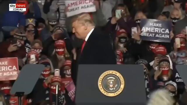 President Trump dances to YMCA at Pennsylvania rally