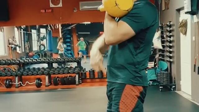 Тренировка с пудовки