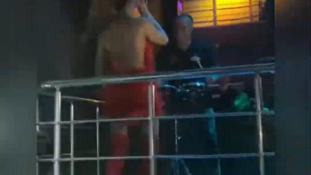 Ариа се забавлява на участие #2