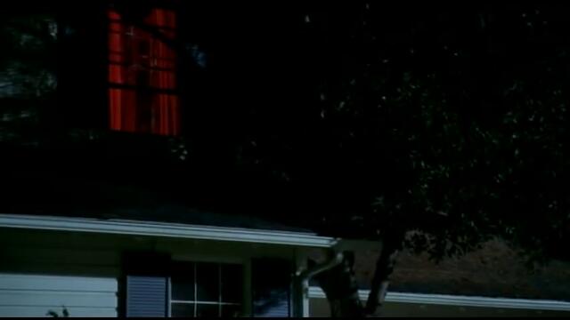 Korn - Falling Away from Me (Official Music Video)