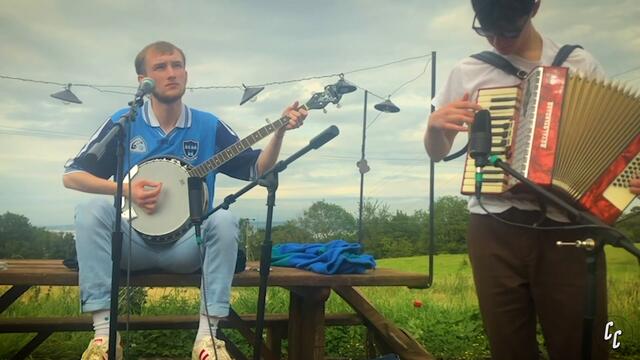 Brògeal - Over & Over + Sam's Song | Cans Club Live