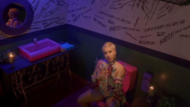 Neha Bhasin - Kehnde Rehnde (Official Video)