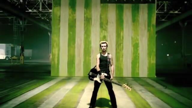Green Day - American Idiot [OFFICIAL VIDEO]
