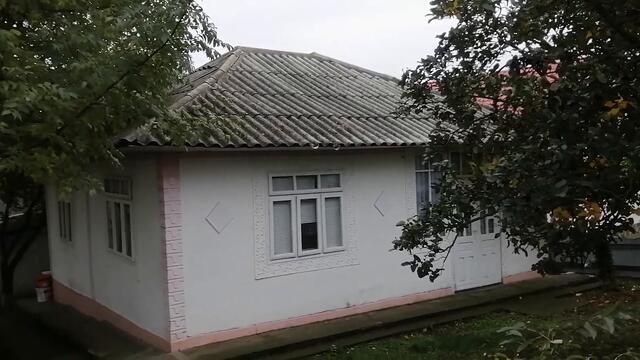 Aziz vă prezintă gospodăria lui