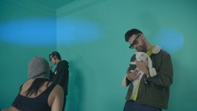 AZIZ & LEMHLLWESS - BÉBE