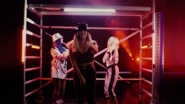 ALESS ft. DOMINIKA MIRGOVA & SHARLOTA - ŽENATOMÁ (OFFICIAL VIDEO)