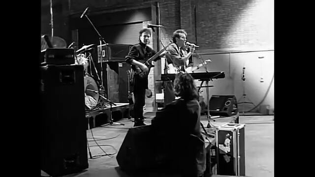 Cutting Crew - (I Just) Died In Your Arms (Official Music Video)