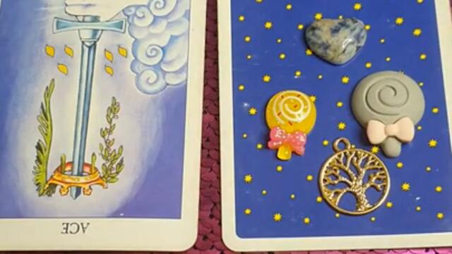 DON'T MISS OUT ON THIS MESSAGE ✨ Pick A Card #Shorts Timeless Tarot