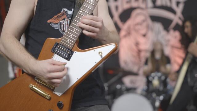 Hell Fire - On The Loose (OFFICIAL MUSIC VIDEO)