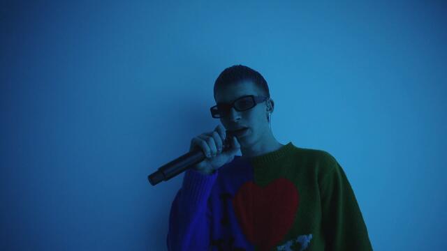Gus Dapperton - Medicine (Live) | Vevo DSCVR