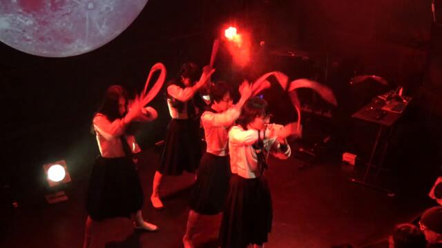 Atarashii Gakko! Best Performances (新しい学校のリーダーズの最もクールなパフォーマンス)
