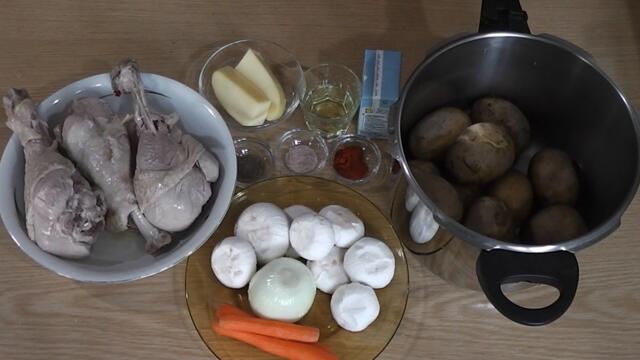 Моят специалитет! Картофена вкусотия с пуешко месо !