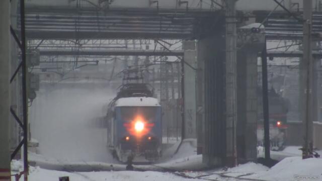 High Speed Train (2)