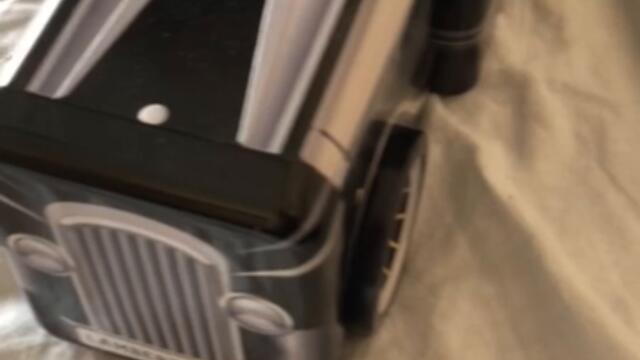 Метално камионче музикална кутия