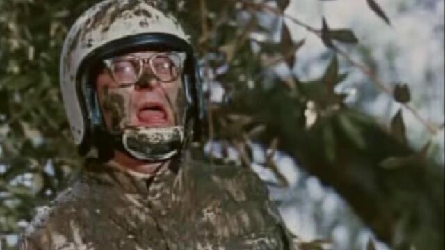 Откъс от филма Хърби Смях