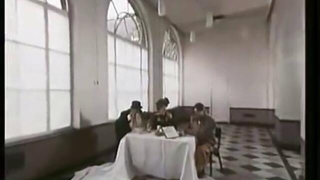 Stuck in the Middle with you - Stealers Wheel