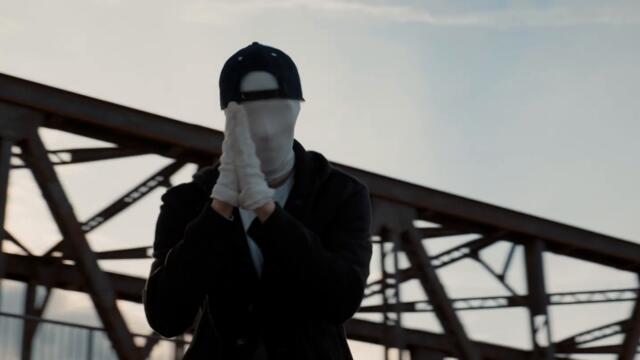 FLOUW - VHS [official Video] (feat. Bonga)(prod. KyG)