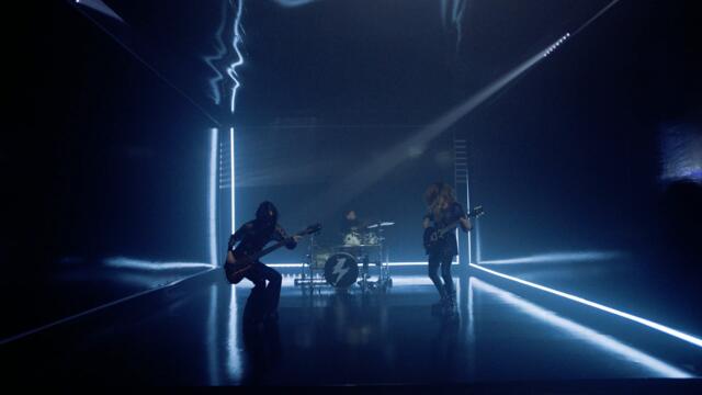 The Warning - Choke (Official Video)