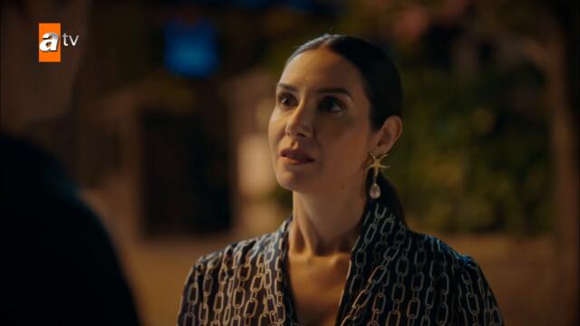 Ömer ve Suzan ilk kez sarılıyor! - Kardeşlerim 14. Bölüm