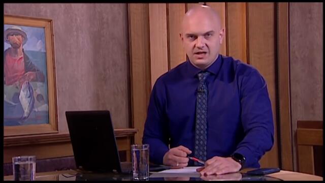 Изхвърляме единия, прегръщаме втория