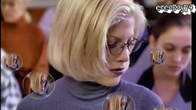 Άγγελος Δαδάρος - Κάπου εδώ - някъде тук