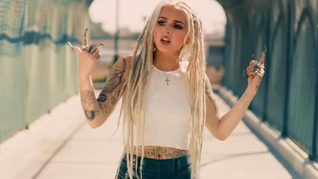 Zhavia - 17 (Official Video)